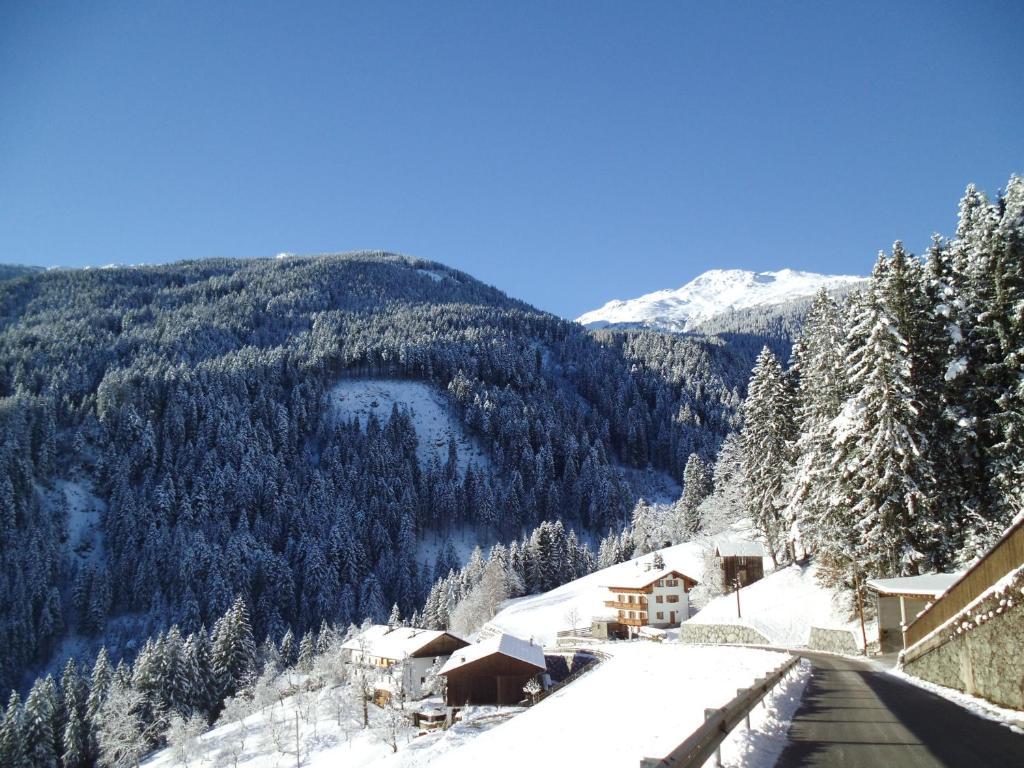 Gastehaus Rieser Hotel Ried im Zillertal Phòng bức ảnh